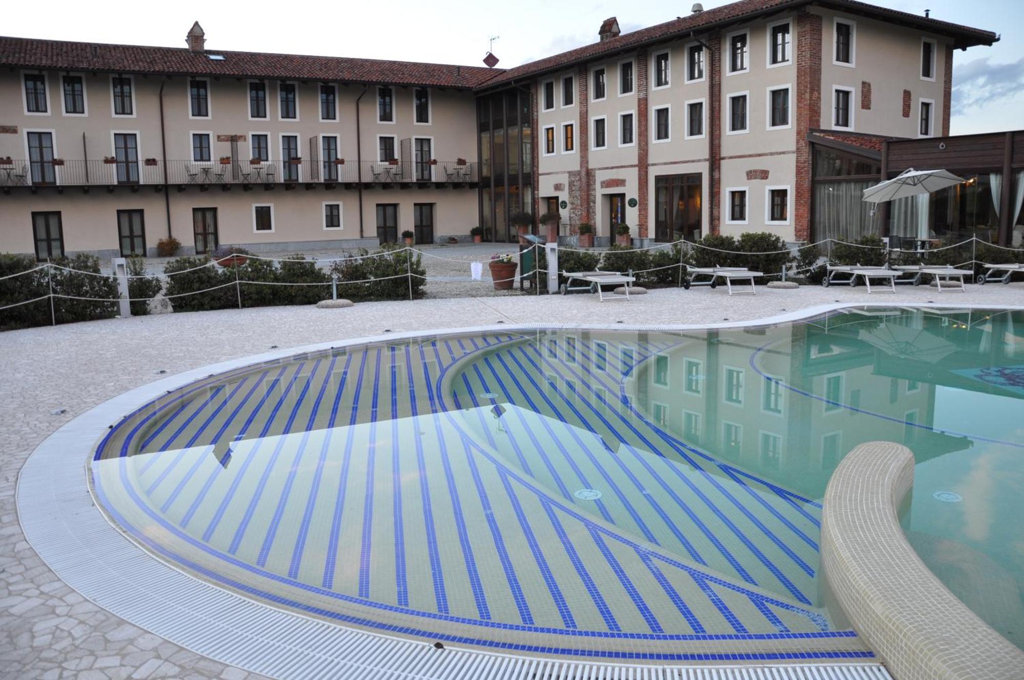 Relais Bella Rosina Pool & Spa La Cassa Exterior photo